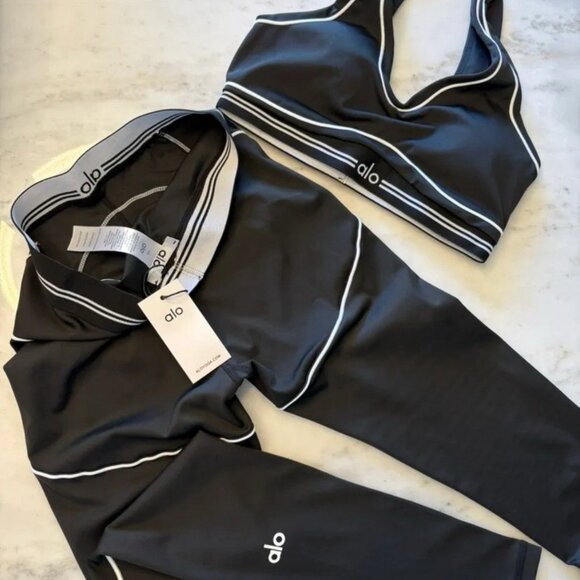 Alo Yoga Black Bra + Leggings Set - Picture 3 of 4